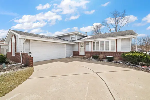 7139 W 83rd Place, Crown Point, IN 46307