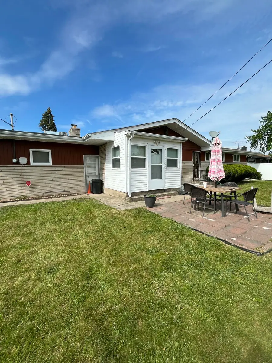 423 W 55th Place, Merrillville, IN 46410 - #2