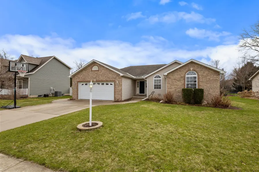 308 E Ross Avenue, Kouts, IN 46347 - #2