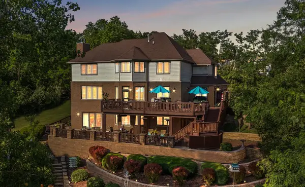 84 Liberty Lakes Drive, Valparaiso, IN 46385