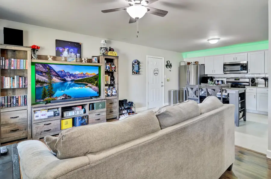 1705 E 33rd Place, Hobart, IN 46342 - #2