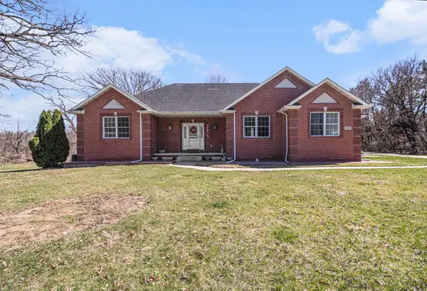9011 Park Valley Court, Hobart, IN 46342