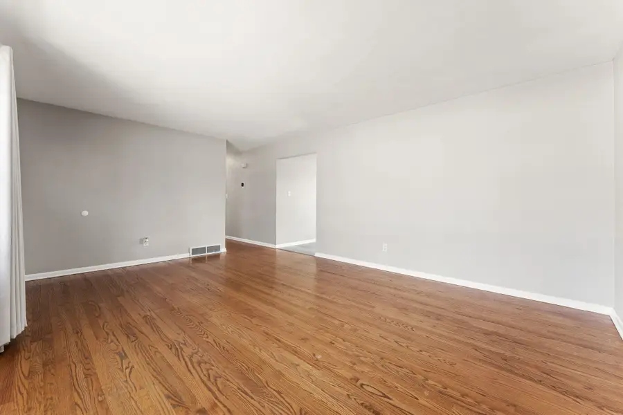 947 N Wood Street, Griffith, IN 46319 - #3