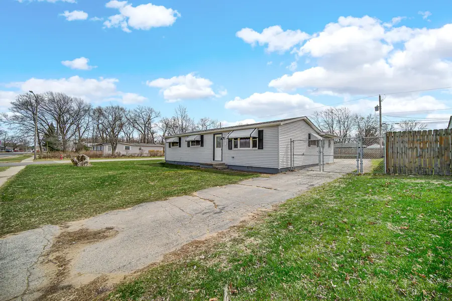 93 Lincoln Avenue, Hobart, IN 46342 - #2
