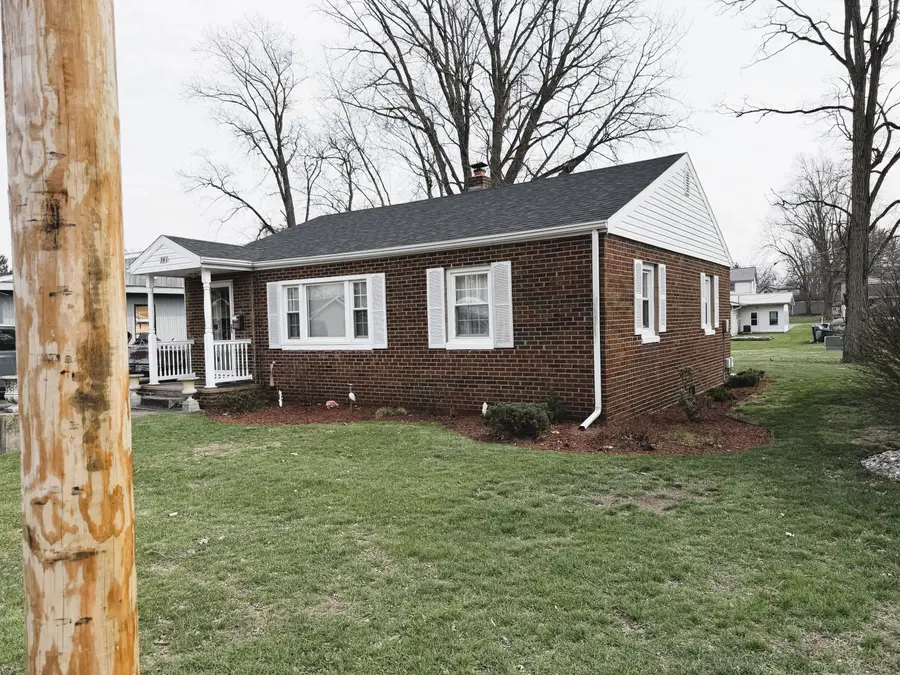 341 W Main Street, Winamac, IN 46996 - #2