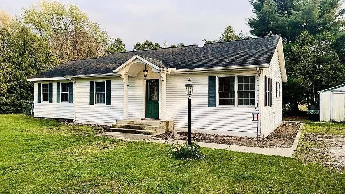 6901 E 250 S, Knox, IN 46534 - #1