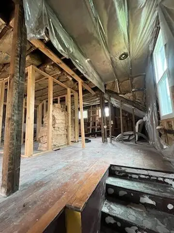 611 W 9th Street, Michigan City, IN 46360 - #3