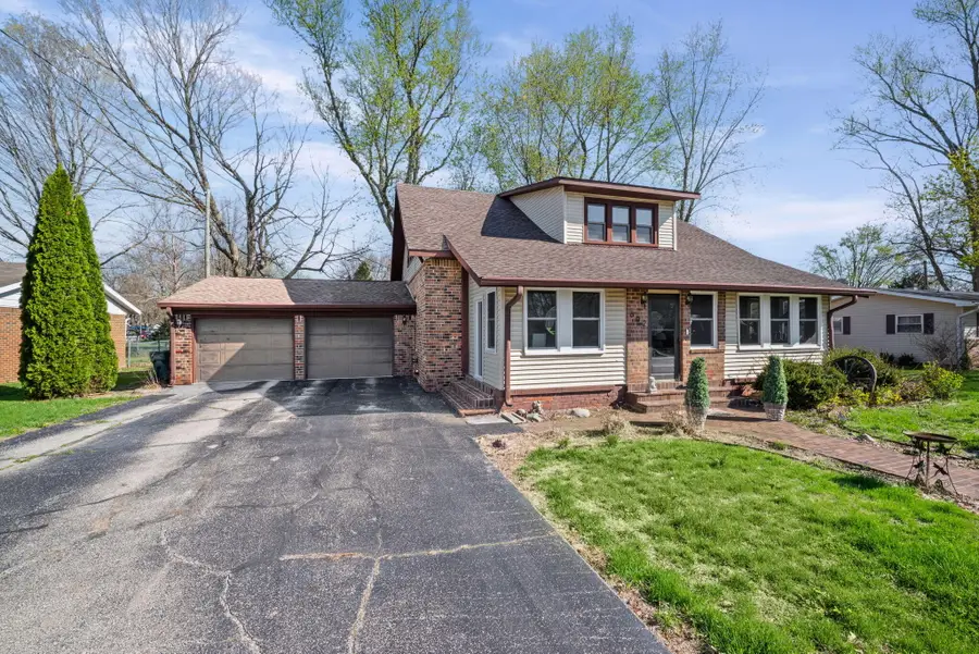 602 Valley Drive, Crawfordsville, IN 47933 - #2