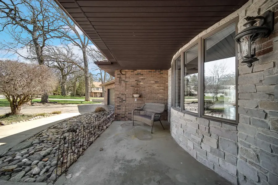 9894 W Oakridge Drive, Saint John, IN 46373 - #3