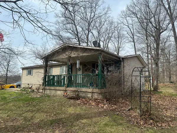 6011 Opossum Trot Road, Charlestown, IN 47111