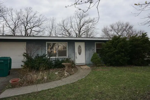 504 Robyn Road, Valparaiso, IN 46385