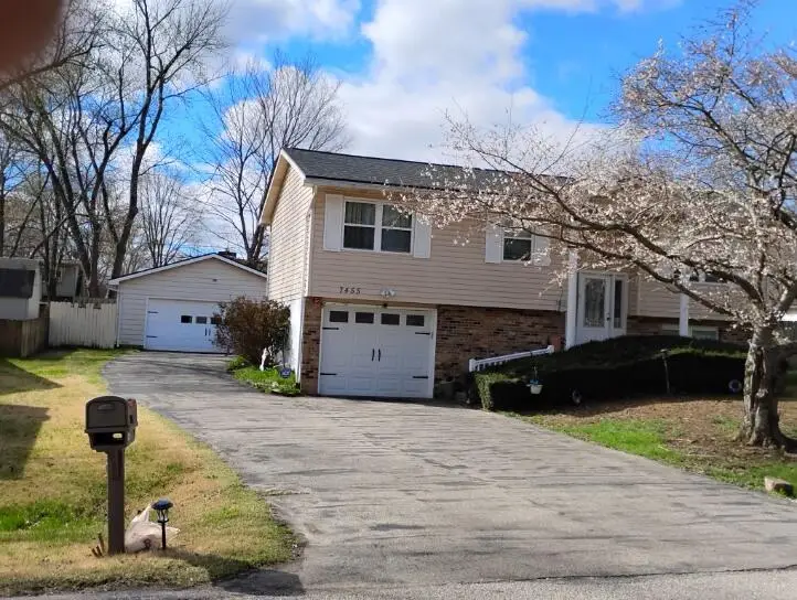 7455 Oaklawn Drive, Newburgh, IN 47630 - #1