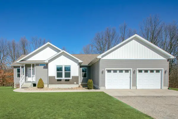 6978 Fox Crossing, Knox, IN 46534