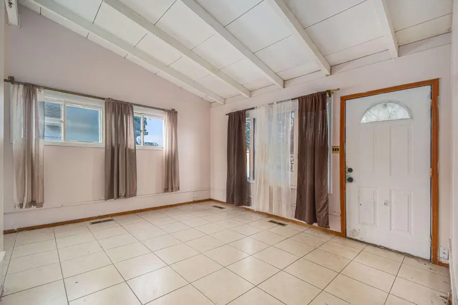 3105 Oakdale Avenue, La Porte, IN 46350 - #3