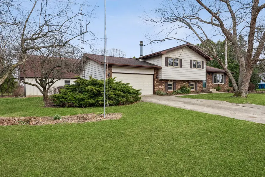 411 Northfield Lane, Valparaiso, IN 46383 - #2