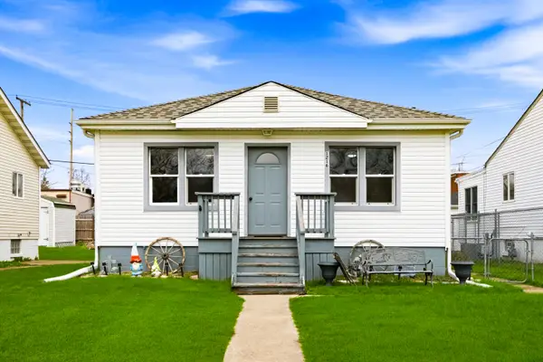 1216 W 37th Place, Hobart, IN 46342