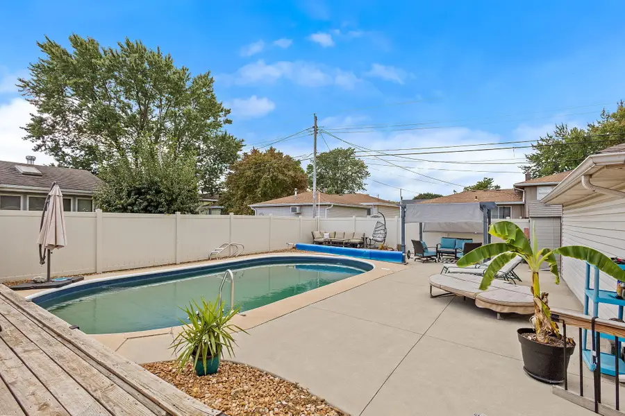 9320 Parkway Drive, Highland, IN 46322 - #3