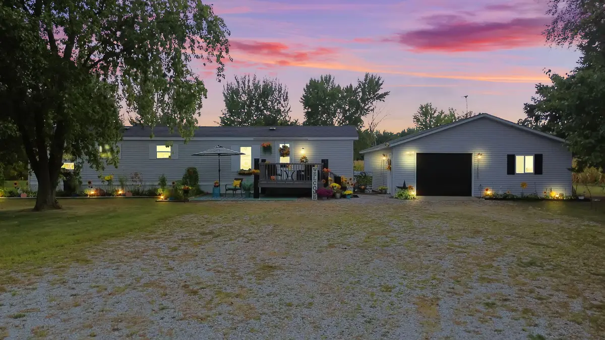 15811 County Rd West 200 N, Medaryville, IN 47957 - #1