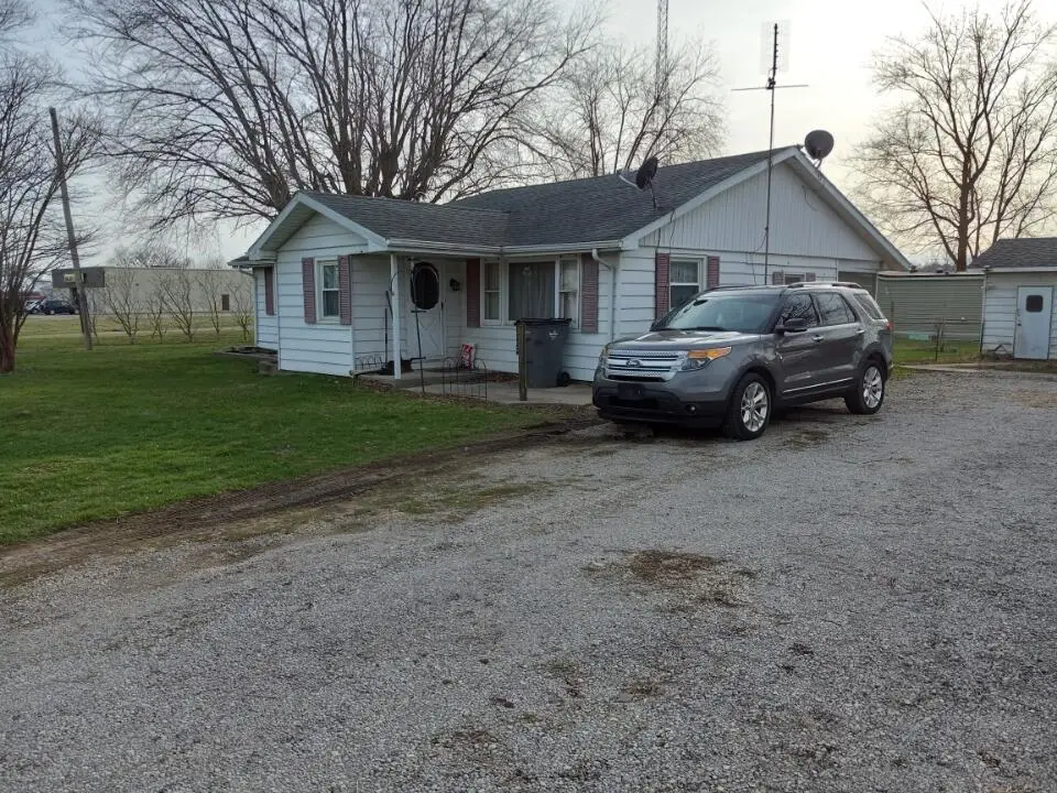 227 S Benton Street, Millersburg, IN 46543 - #1