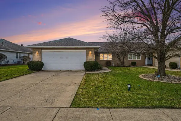 950 Blue Jay Way, Dyer, IN 46311