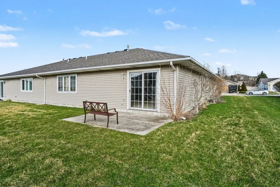 950 Blue Jay Way, Dyer, IN 46311 - #3