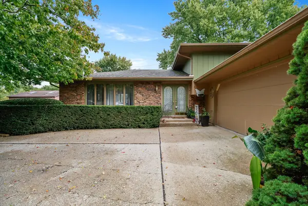 279 W Robbie Lane, Valparaiso, IN 46385