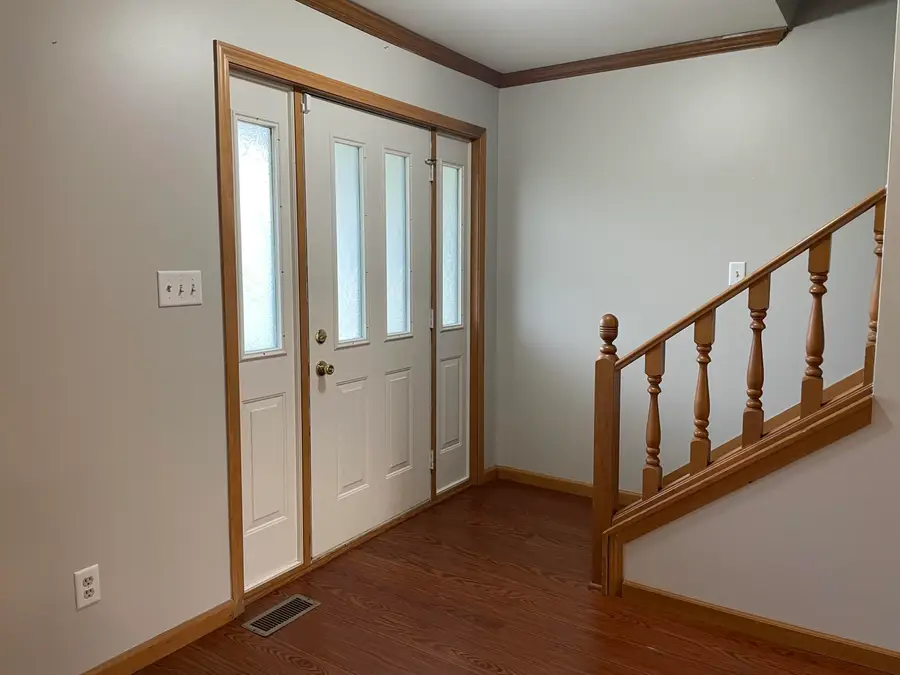 925 W 89th Place, Merrillville, IN 46410 - #3