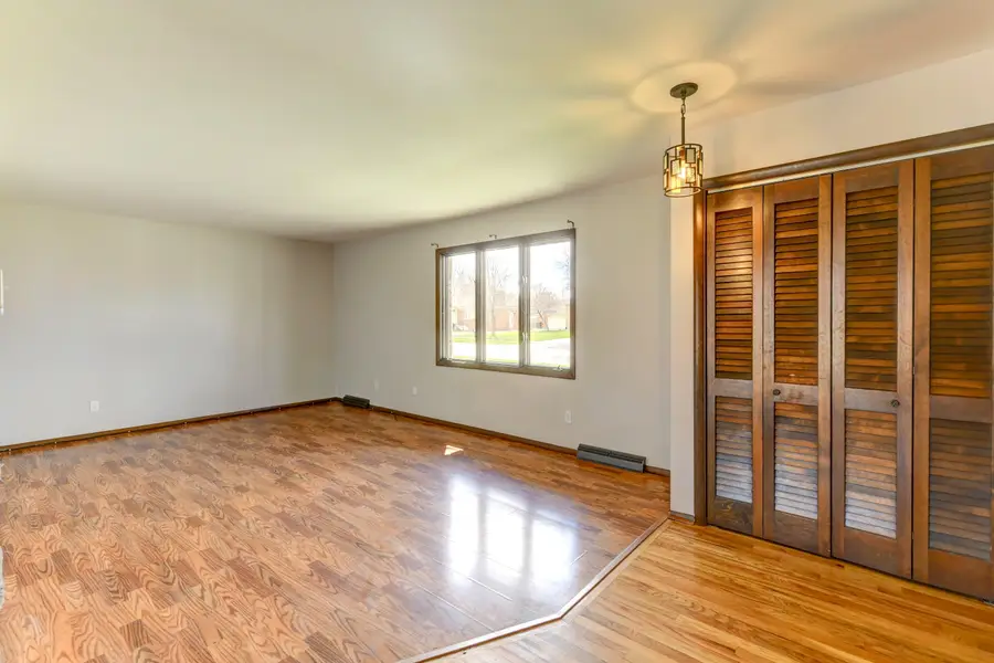 8029 Jefferson Avenue, Munster, IN 46321 - #3