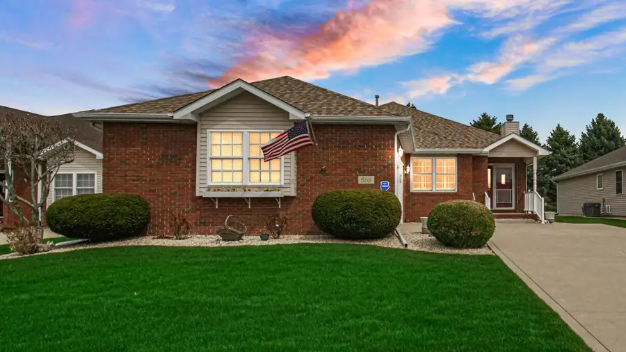 868 Clearwater Cove W, Crown Point, IN 46307 - #2