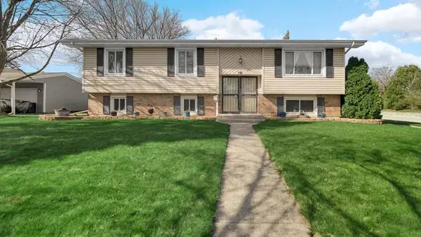 141 Monticello Drive, Dyer, IN 46311