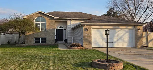 1367 Dixon Pkwy, Chesterton, IN 46304