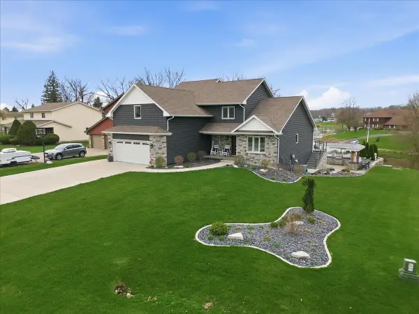 2501 E Lakeshore Drive, Crown Point, IN 46307