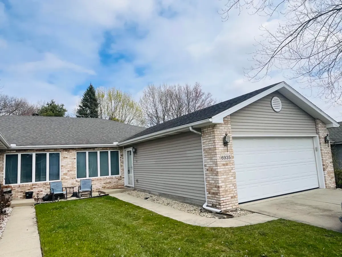 6935 Swan Lane, Schererville, IN 46375 - #1