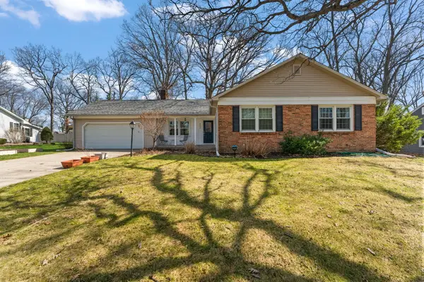 4002 Sleighbell Lane, Valparaiso, IN 46383