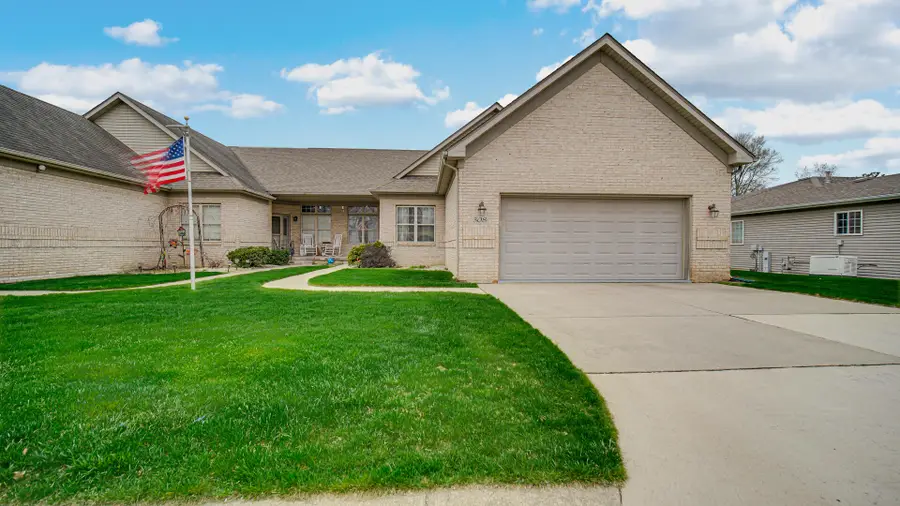 308 Carnation Street Ne, Demotte, IN 46310 - #2