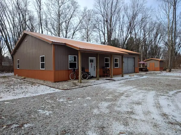 118 E Whipple Road, Winamac, IN 46996
