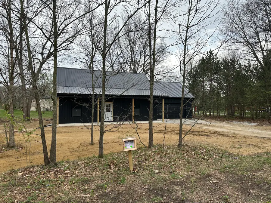 4021 E Porter Street, Demotte, IN 46310 - #2