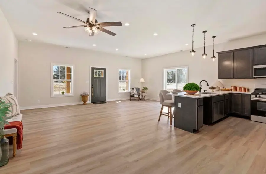 4021 E Porter Street, Demotte, IN 46310 - #3