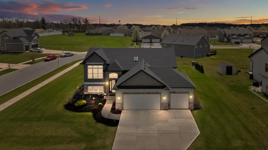 2729 W 83rd Avenue, Merrillville, IN 46410 - #2