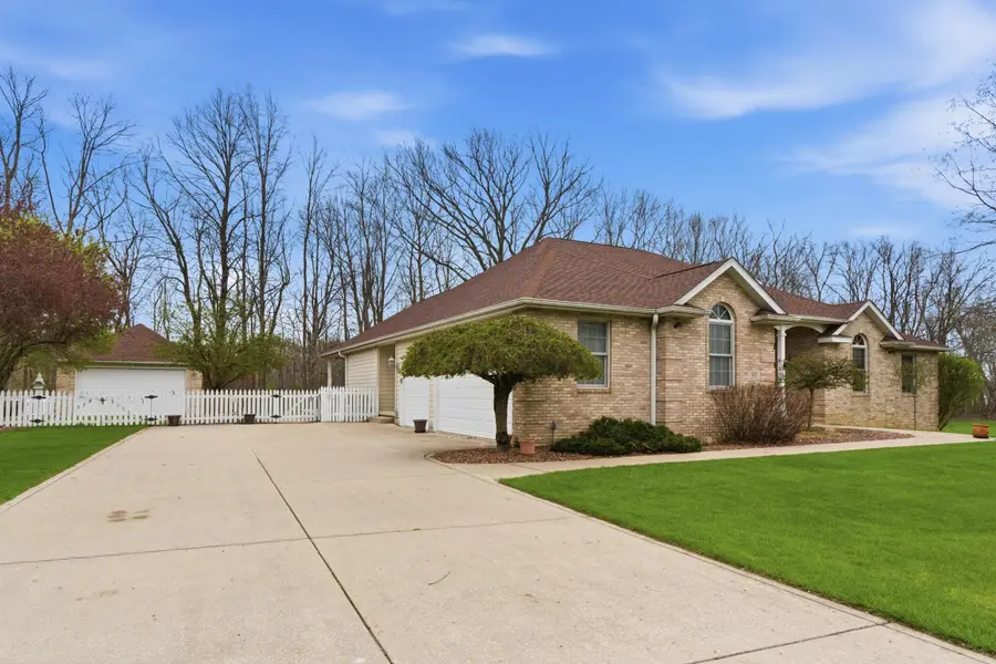 441 Meadowbrook Drive, Valparaiso, IN 46383 - #2