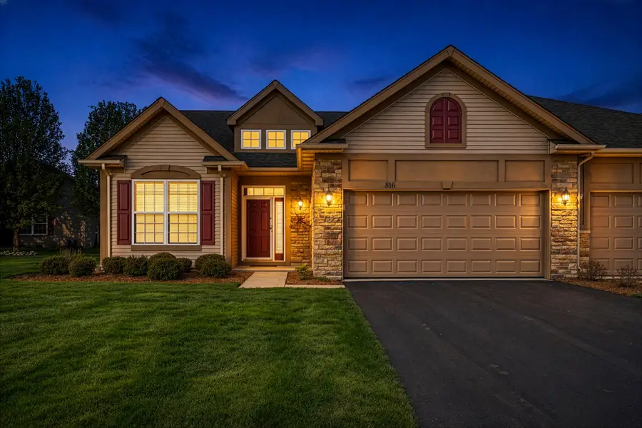 816 Charlevoix Way, Schererville, IN 46375 - #2