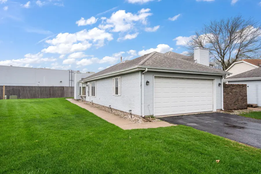 121 Bluegrass Drive, Schererville, IN 46375 - #2