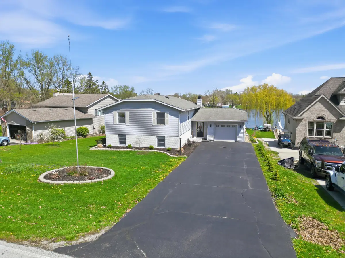 1065 Shoreline Road, Crown Point, IN 46307 - #1