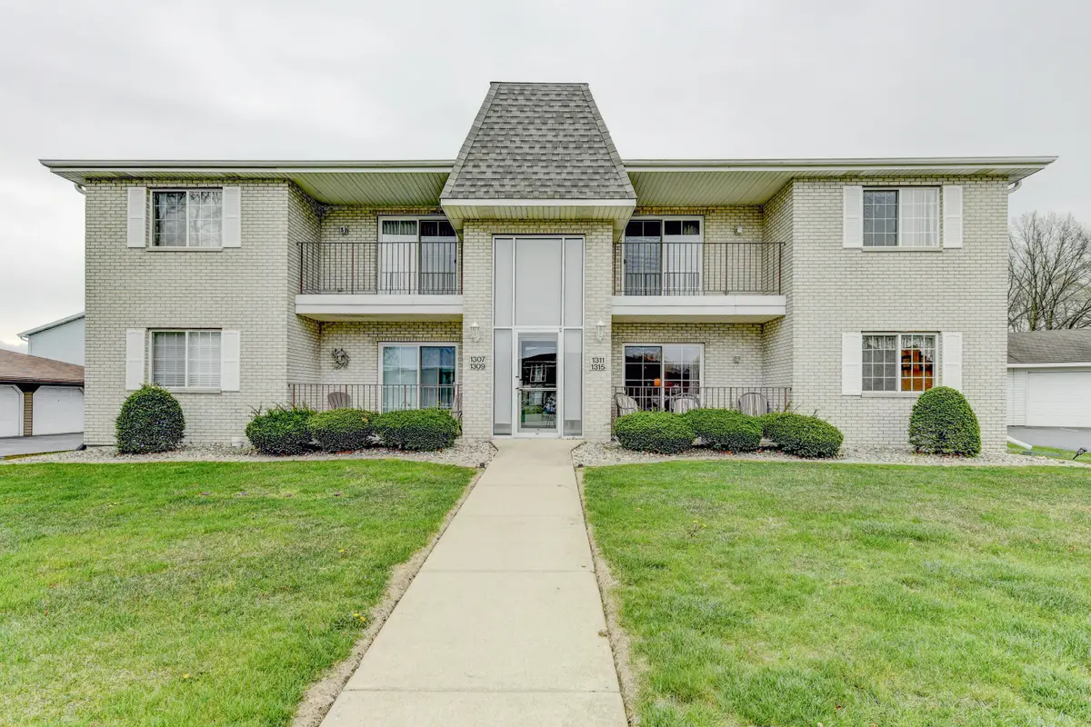 1315 Woodhollow Court, Schererville, IN 46375 - #1