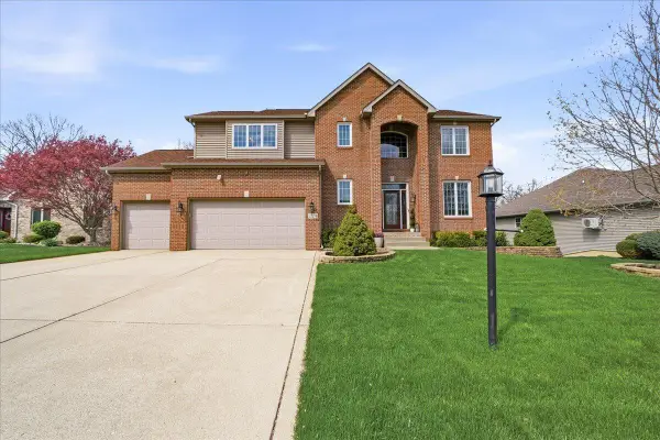 2554 Blarney Stone Drive, Valparaiso, IN 46385