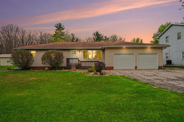 5828 W 122nd Avenue, Crown Point, IN 46307