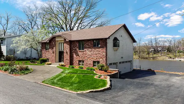 1242 River Terrace, Hobart, IN 46342