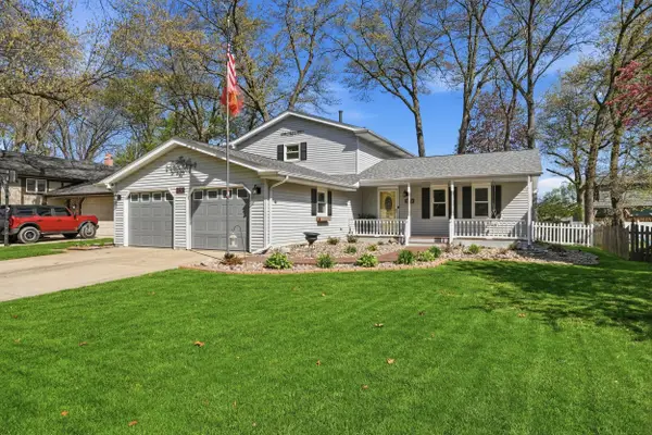 242 Bunker Drive, Schererville, IN 46375