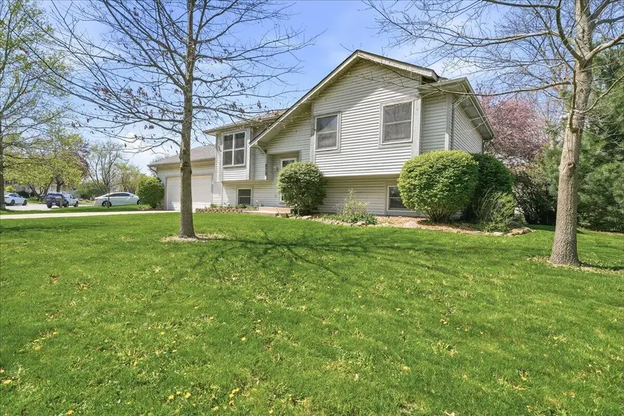 1809 Peachtree Drive, Valparaiso, IN 46383 - #2