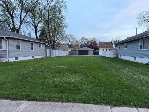 7413 S Harrison Avenue, Hammond, IN 46324